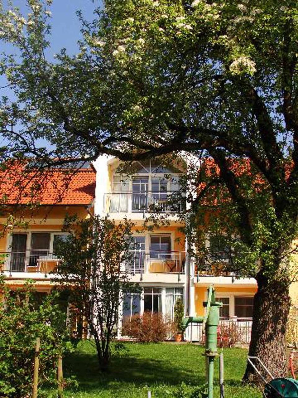 Appartementhaus Loewenzahn Bad Fussing Bagian luar foto